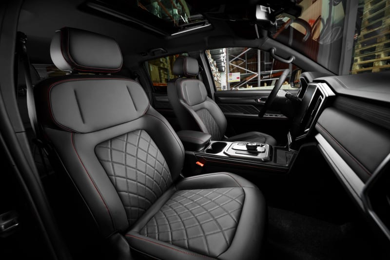 Vordersitze des JAC T9 Pickup